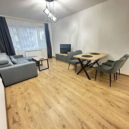 Black Residences & Private Parking Apartmán *